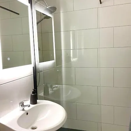 Smart-tv, Kueche, Balkon Apartment Emden