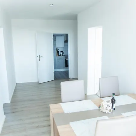 Apartment Smart-tv, Kueche, Balkon